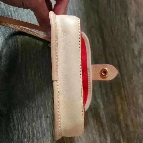 Dooney & Bourke patent leather mini wristlet Orange NWOT - Picture 4 of 5